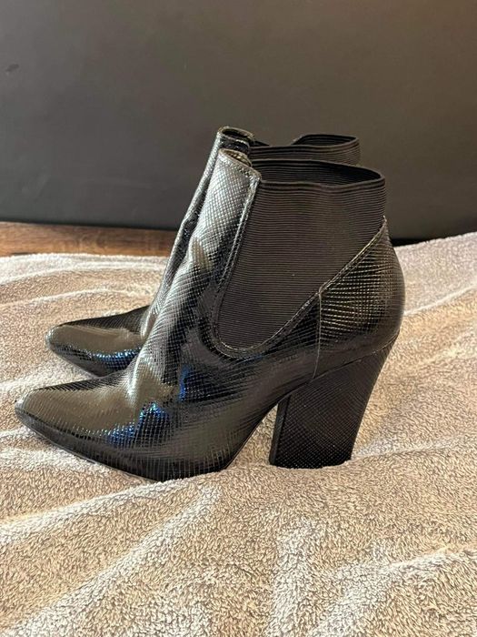 Buty botki na słupku Kazar czarne 38