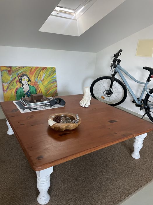 Mesa centro em casquinha maciça 120x120