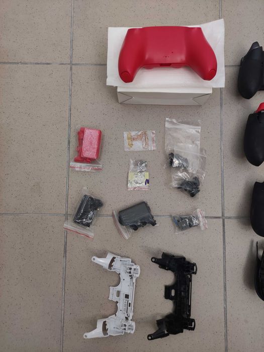 Запчасти для геймпадов Новые / На запчасти, Корпуса,Кнопки,Шлейфы,т.д.