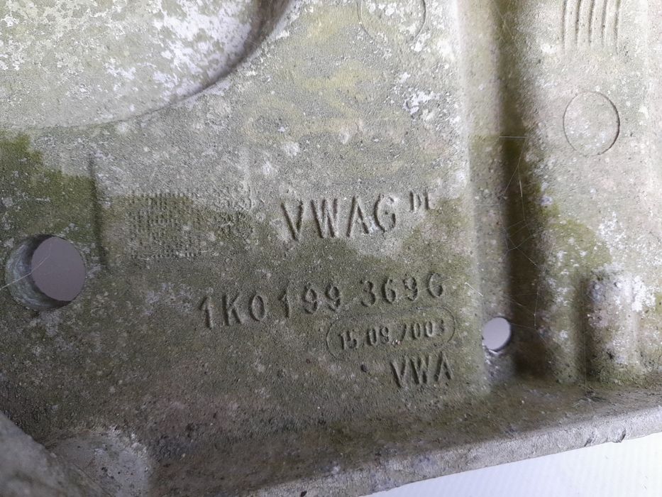 Charriot frente SEAT Leon (1P1)