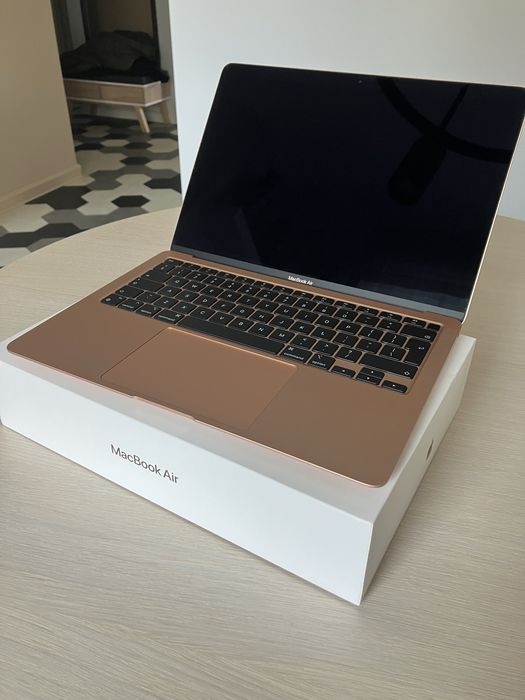 MacBook Air M 16GB/256 bateria 97% Gold 2022