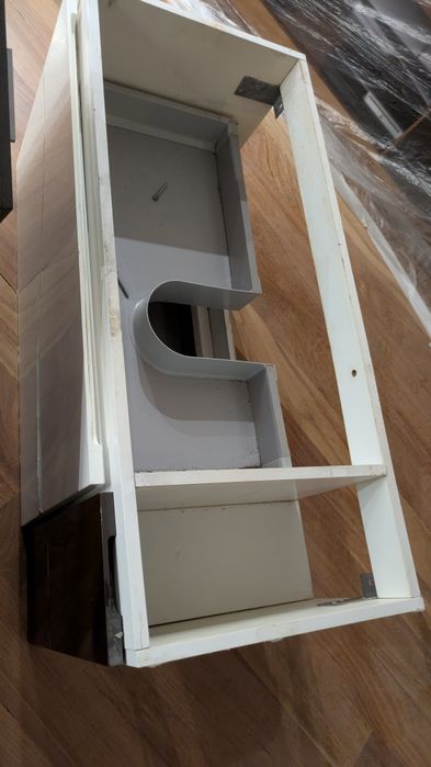 2 Lavatórios e  2 móveis casa de banho