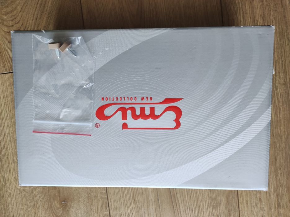 Szpilki  Emis nowe  rozmiar 39