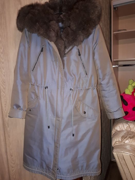 Продам парку с натуральным мехом