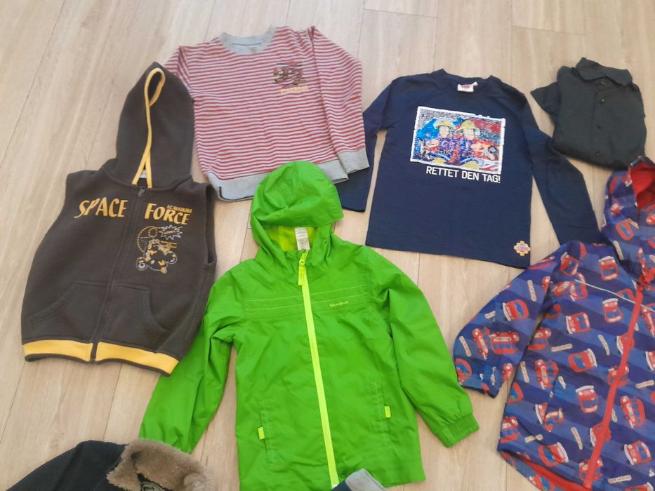 Одяг для хлопчика 116-122см Ветровка штани кофта реглан