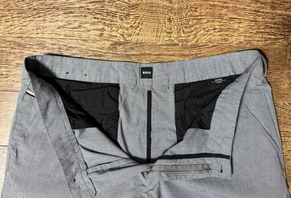 Брюки Hugo Boss.