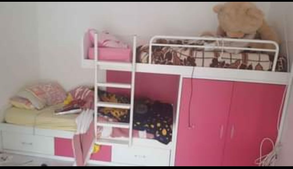 Beliche com roupeiro