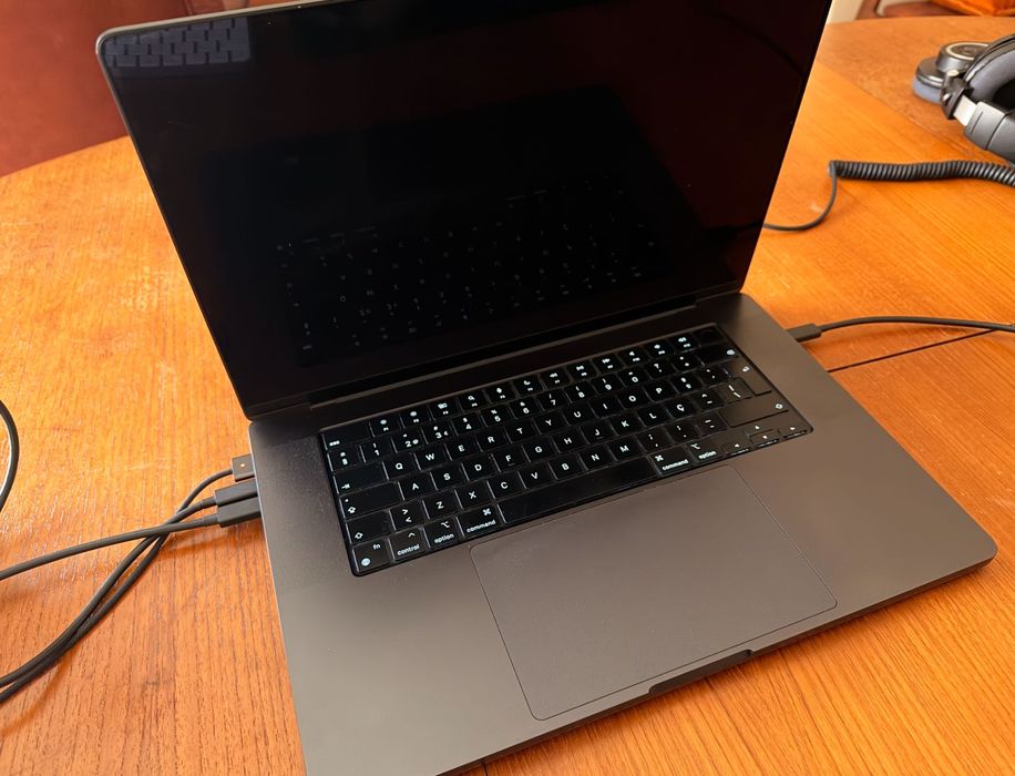 MacBook pro 16" 2023 - M3 Pro - 1TB SSD 36Gb RAM - Otimo estado