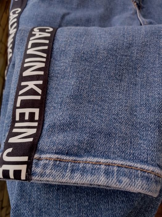 Джинси Calvin Klein жіночі з лампамаии