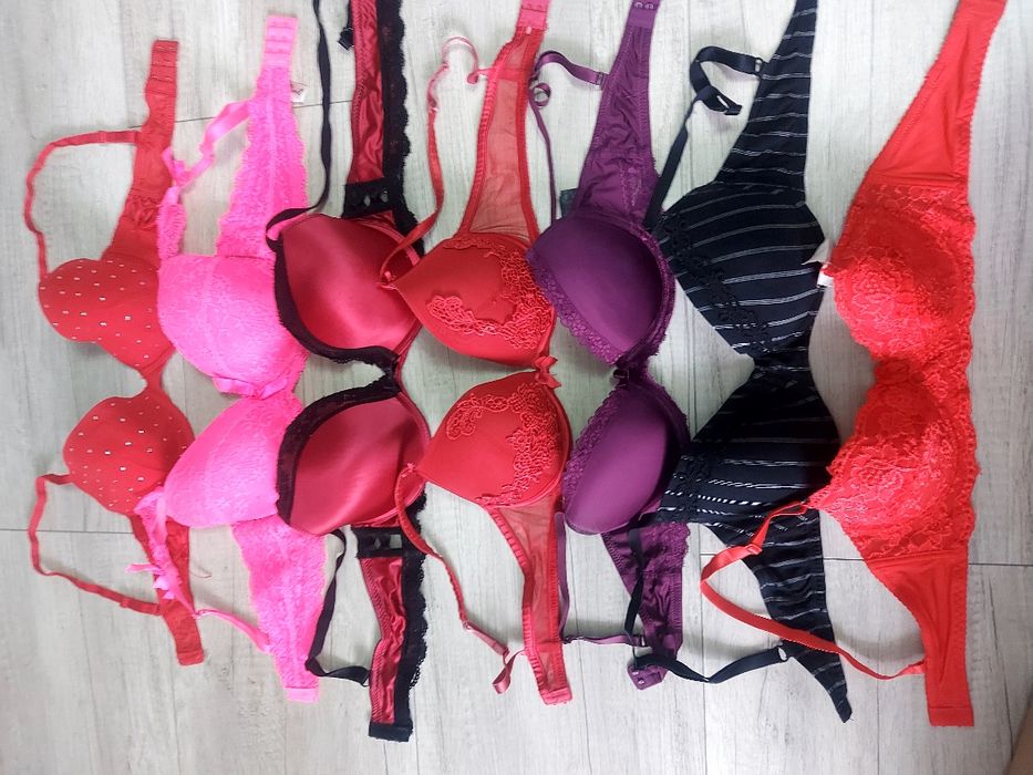 Ліфчики, топи, жіноча білизна бу