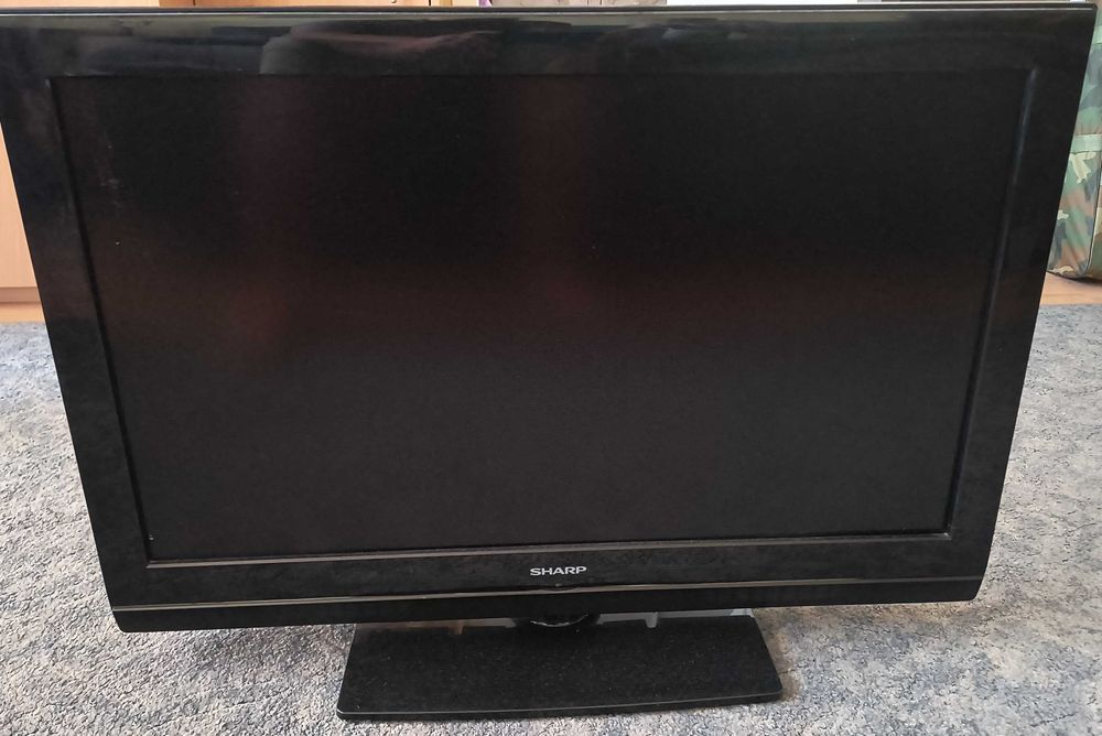 Telewizor 32 cale LED  SHARP.