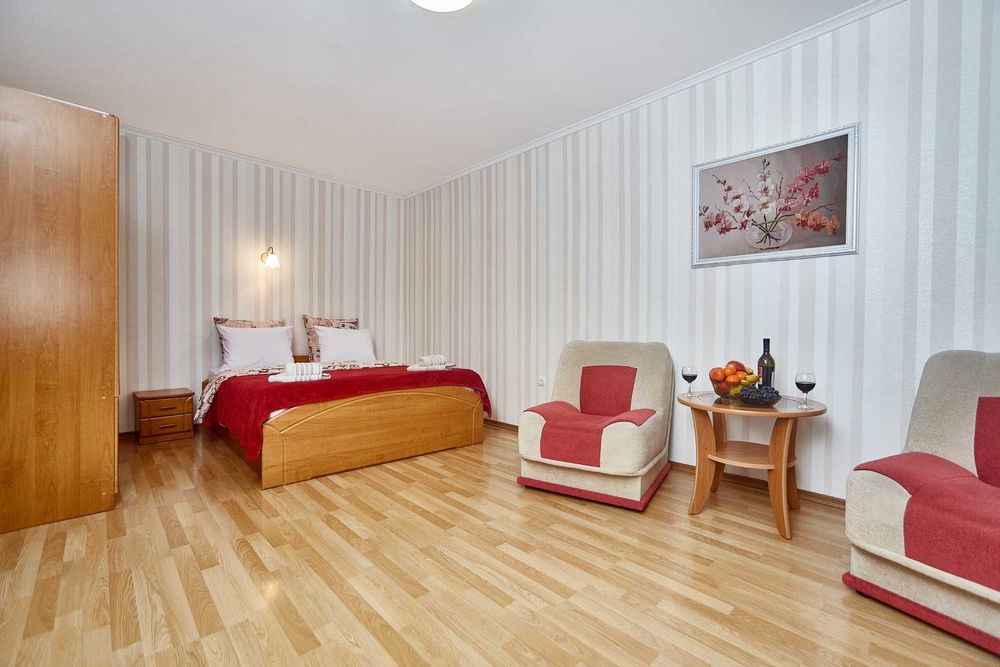 Бунина/Дерибасовская. 2й этаж, балкон. Парк Шевченко.  Хозяйка