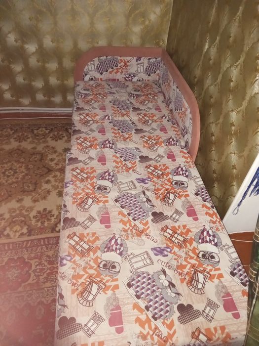 Діванчик розкладний "лунтік"