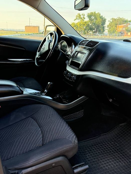 Продам DODGE journey