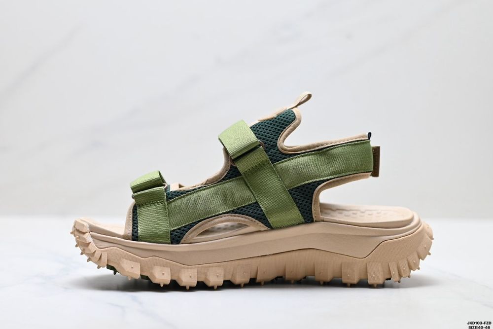 Sandały Moncler r.44