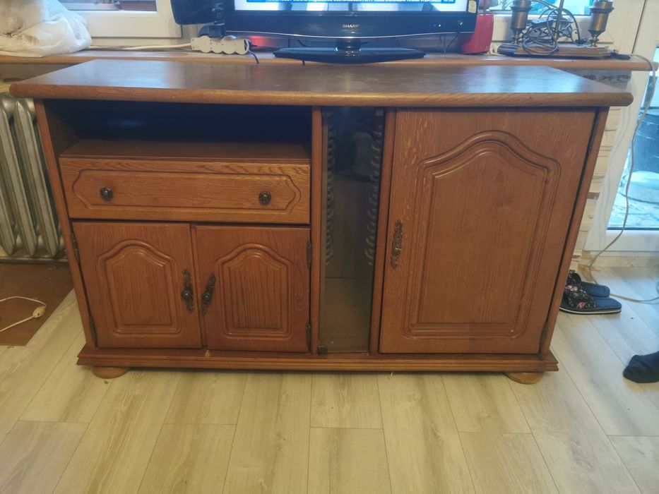 Komoda oddam za darmo