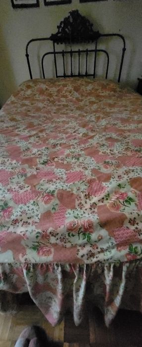 Cama de casal em ferro