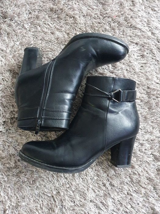 Botki damskie Jezzi na obcasie, r. 40