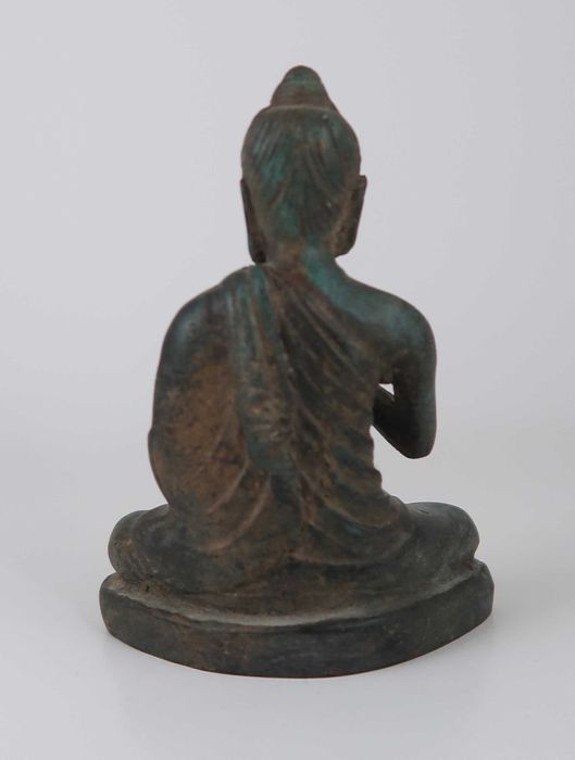 Buda Sentado, antigo, em Metal