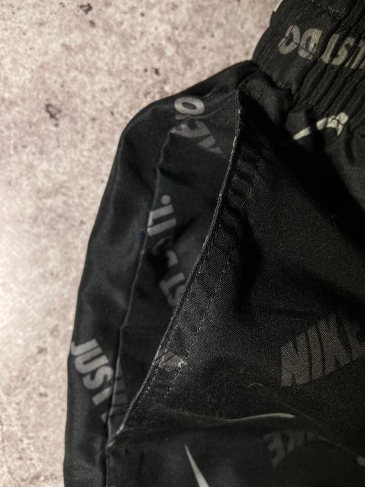Спортивні шорти Nike