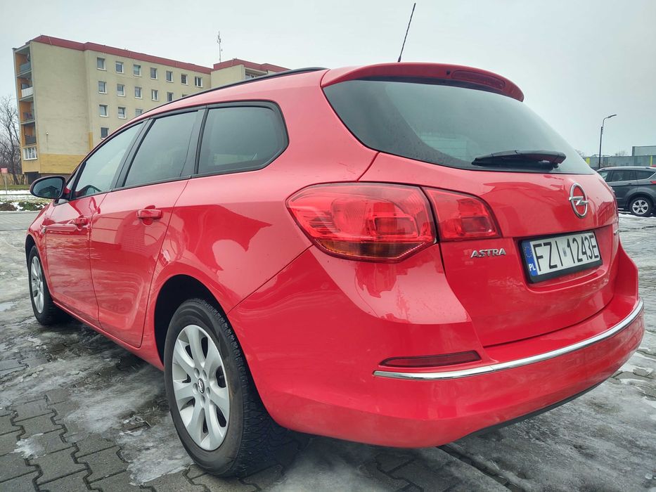 opel astra J LIFT 2013r 1.4 benz 101 KM SUPER STAN TECH 151 tyś km