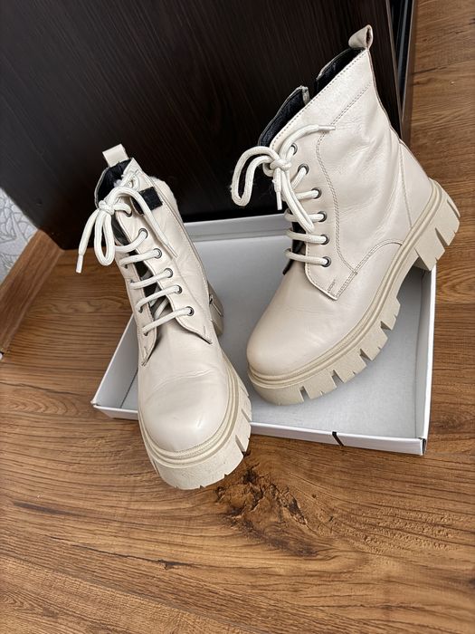 Жіночі зимні ботінки