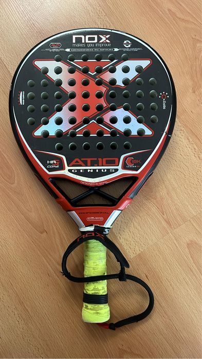 Vendo raquete/pala de padel de Agustin Tapia em 2023, Nox AT10 Genius 18K