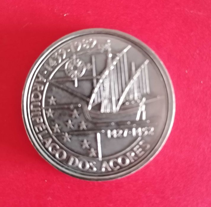 11 moedas comemorativas de 100 escudos