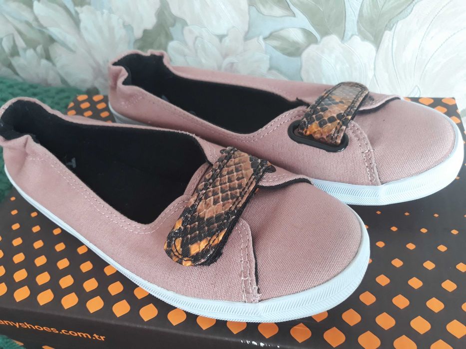 36р. Тапочки легкі