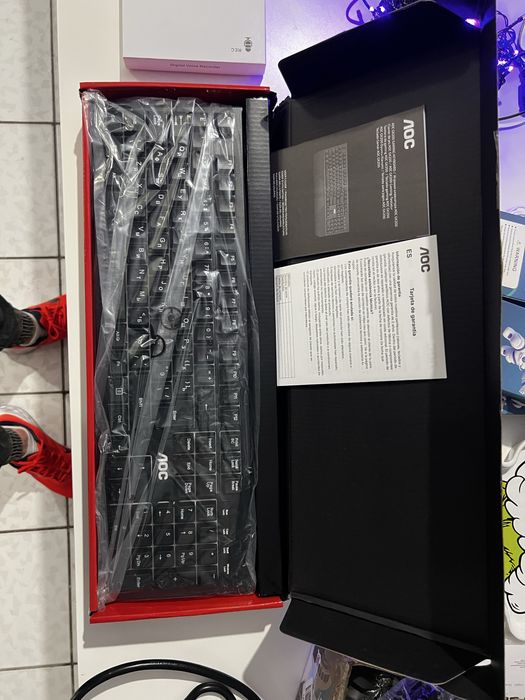 Klawiatura gamingowa AOC RGB – przewodowa, pełnowymiarowa