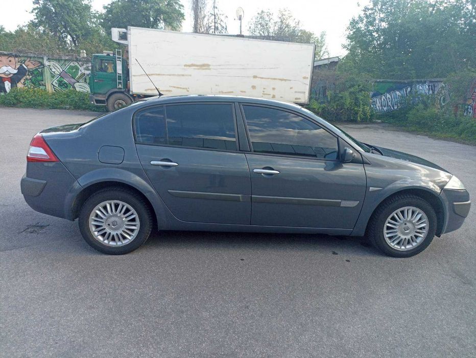 Продам Renault Megane 2006 в отличном состоянии.