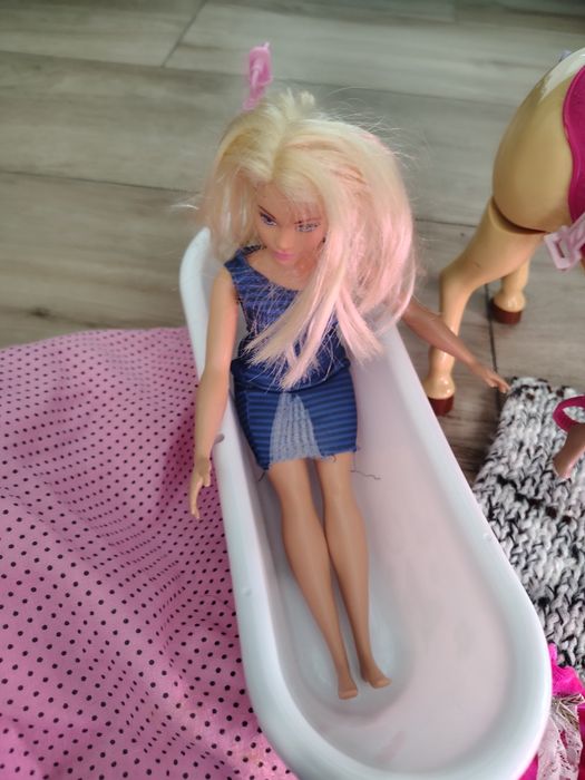 lalki Barbie i chodzący koń duży zestaw