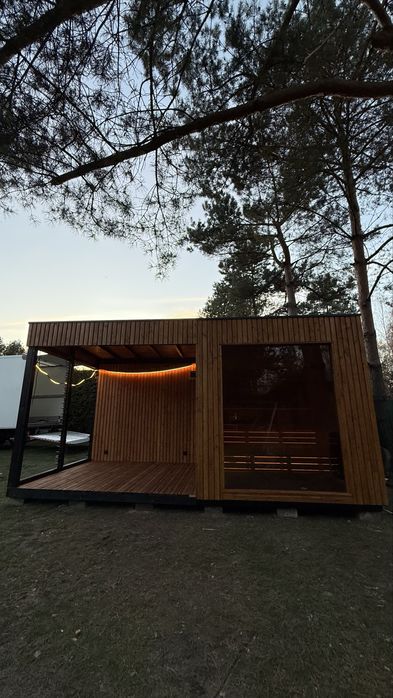 Sauna du duża na wymiar z montażem