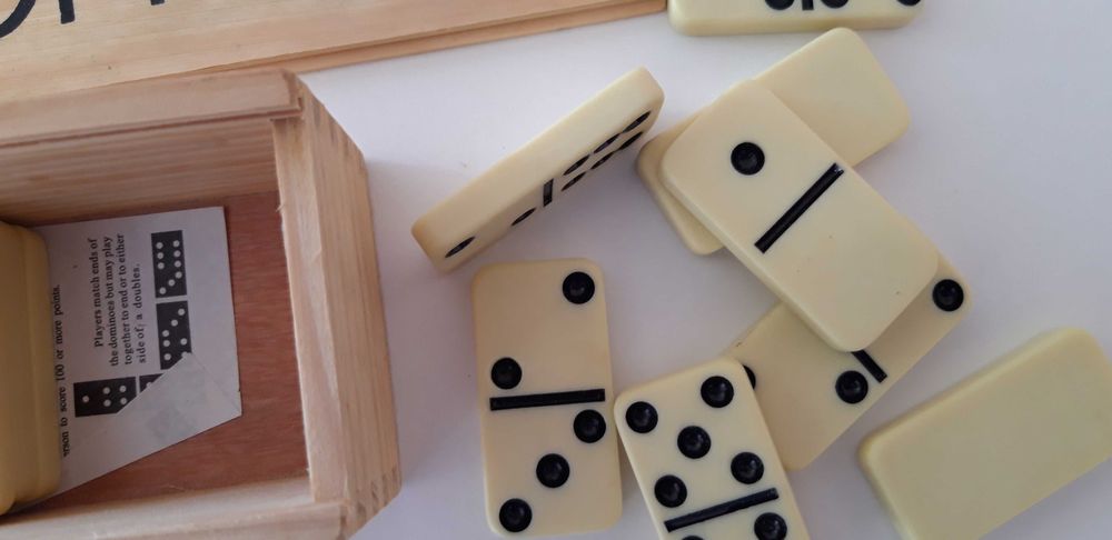 Clássico jogo de DOMINÓ.