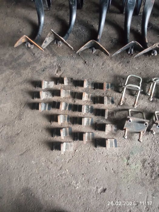 Продам стойки в зборі на культиватор рама 8/8