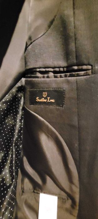 fato de homem cinza escuro como novo