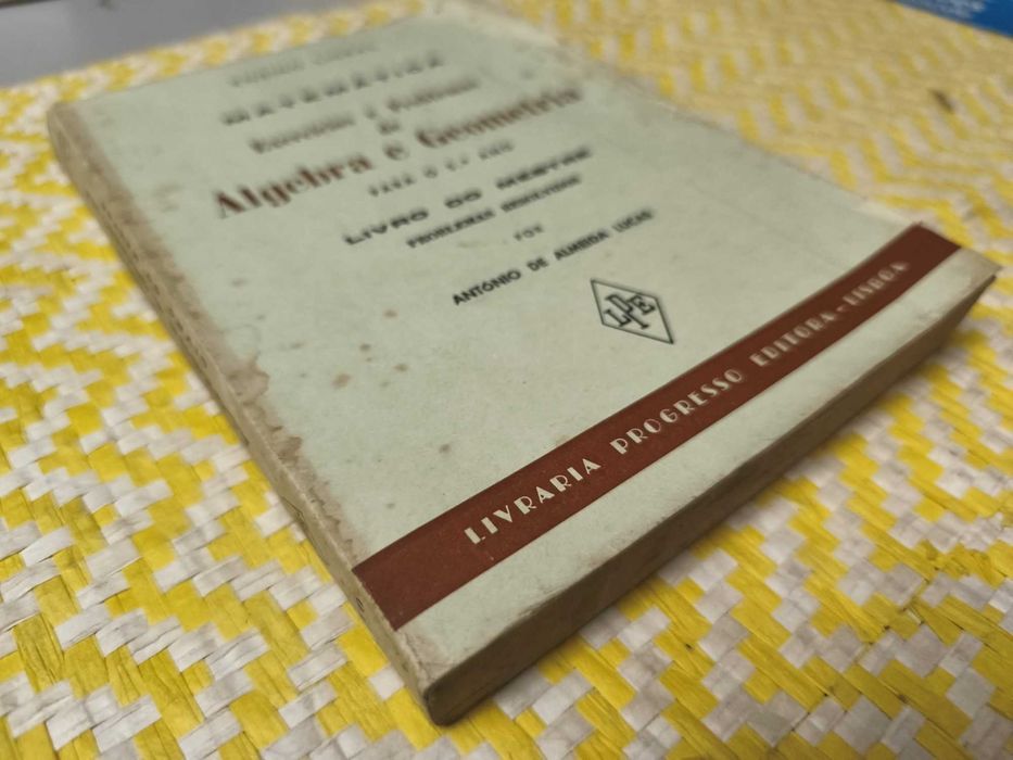 Álgebra e Geometria – 
António de Almeida Lucas
