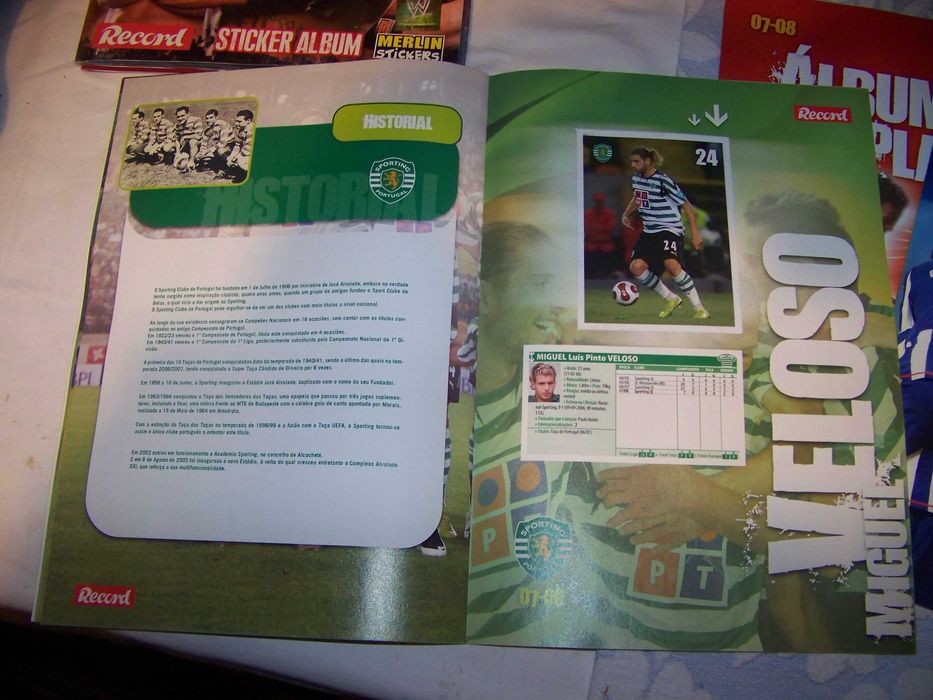 5 cadernetas de cromos de futebol