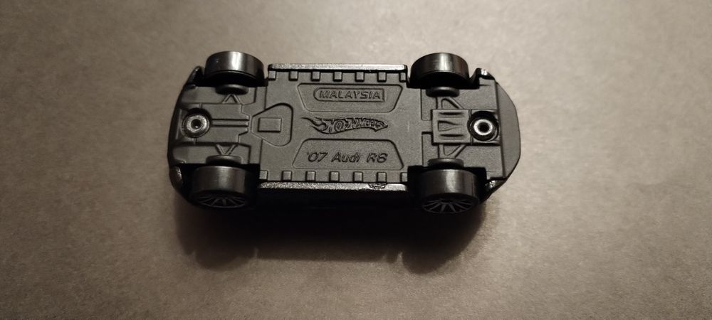 Hot wheels audi R8