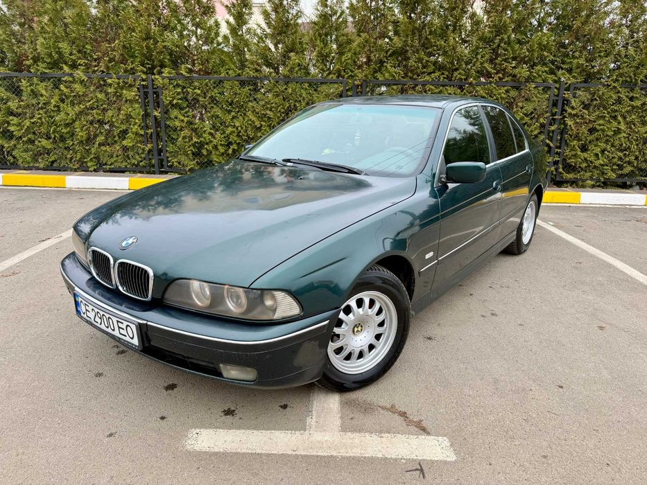 BMW 5-Series E39, 2.0 газ/бензин на коробці автомат(АКПП)! Жива БМВ по низу ринку,ходова збита, єлектрика справна, світло чудове, ксенон ближній/дальній, глазки працюють, туманки працюють, двигун чітко рівно, АКПП без пинків! Нова зимова гума! По кузову як на фото! З документами повний порядок, будь-який зручний вид переоформлення!