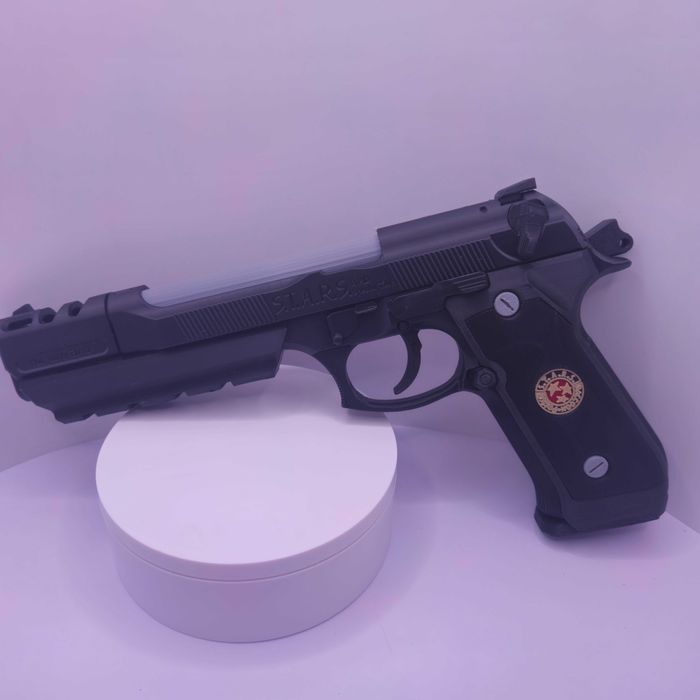 Réplica em 3D da Beretta 92 Samurai Edge de Resident Evil.