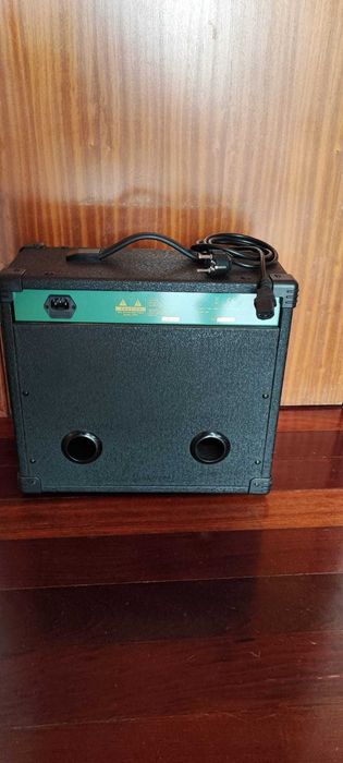 Amplificador Guitarra Baixo Stagg 20 BA