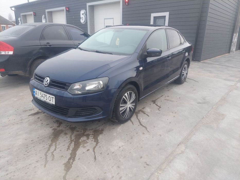 Продам семейный автомобиль