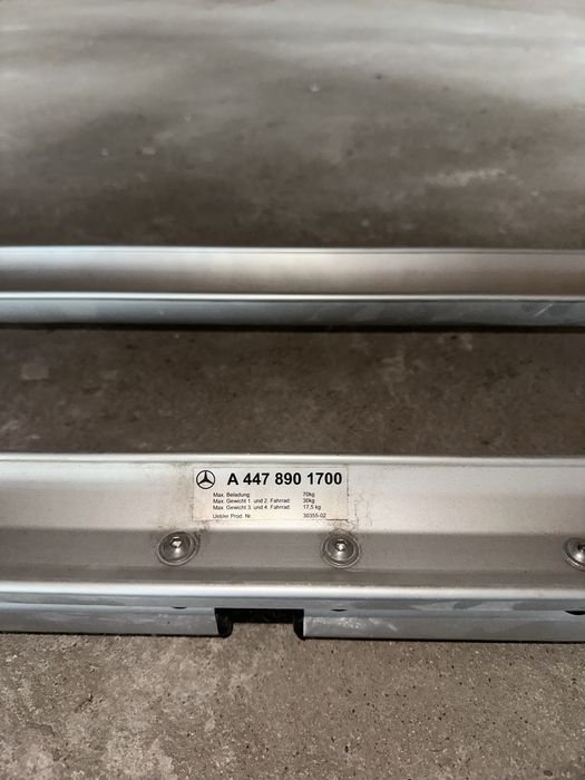 Oryginalny bagażnik rowerowy Mercedes-Benz A447 890 1700 – NOWY, NIEUŻYWANY