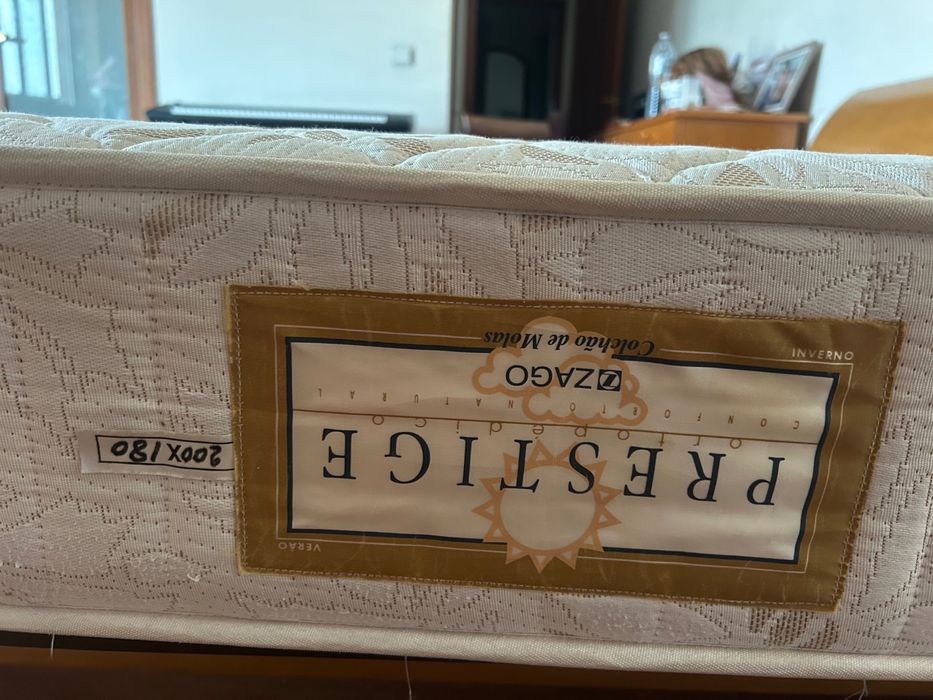 Cama ZAGO Feita a medida de Madeira com Colchão de Molas Ventilado