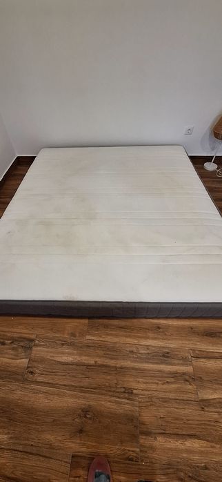 Colchão Hovag IKEA 
25 espuma de poliuretano kg / metro cúbico, lã de