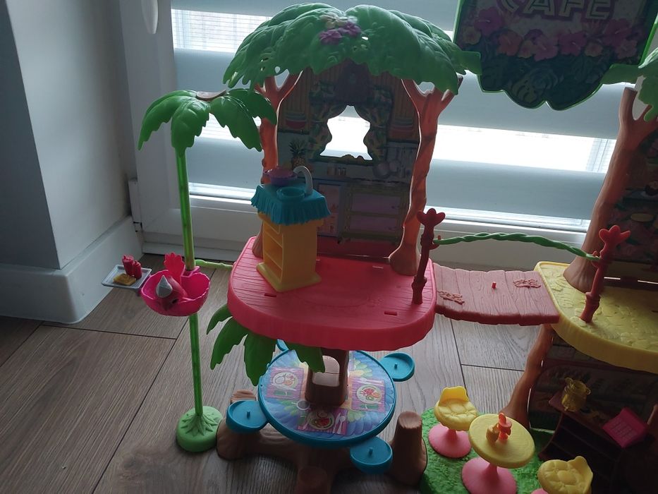 Domek enchantimals kawiarnia papugi