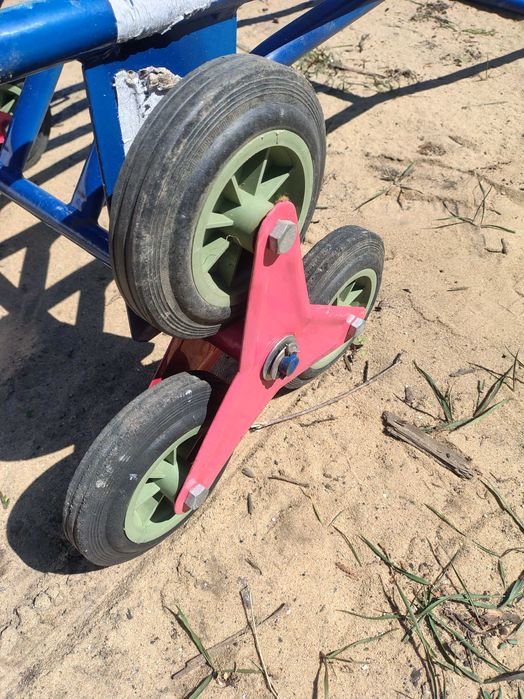 wózek transportowy mocny na trzech kołach