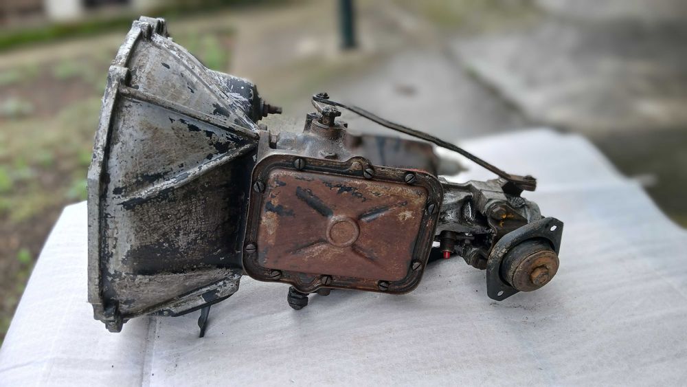 Vendo caixa de velocidades para Opel Rekord D