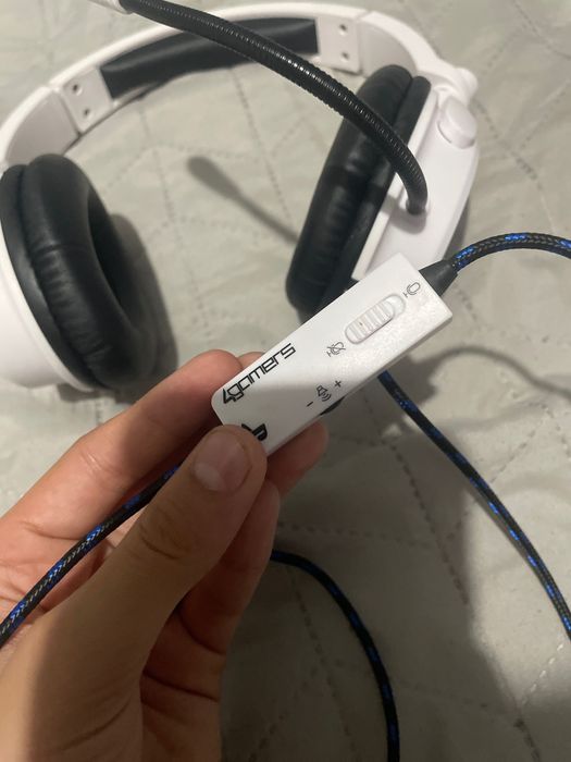 Fones da PlayStation brancos